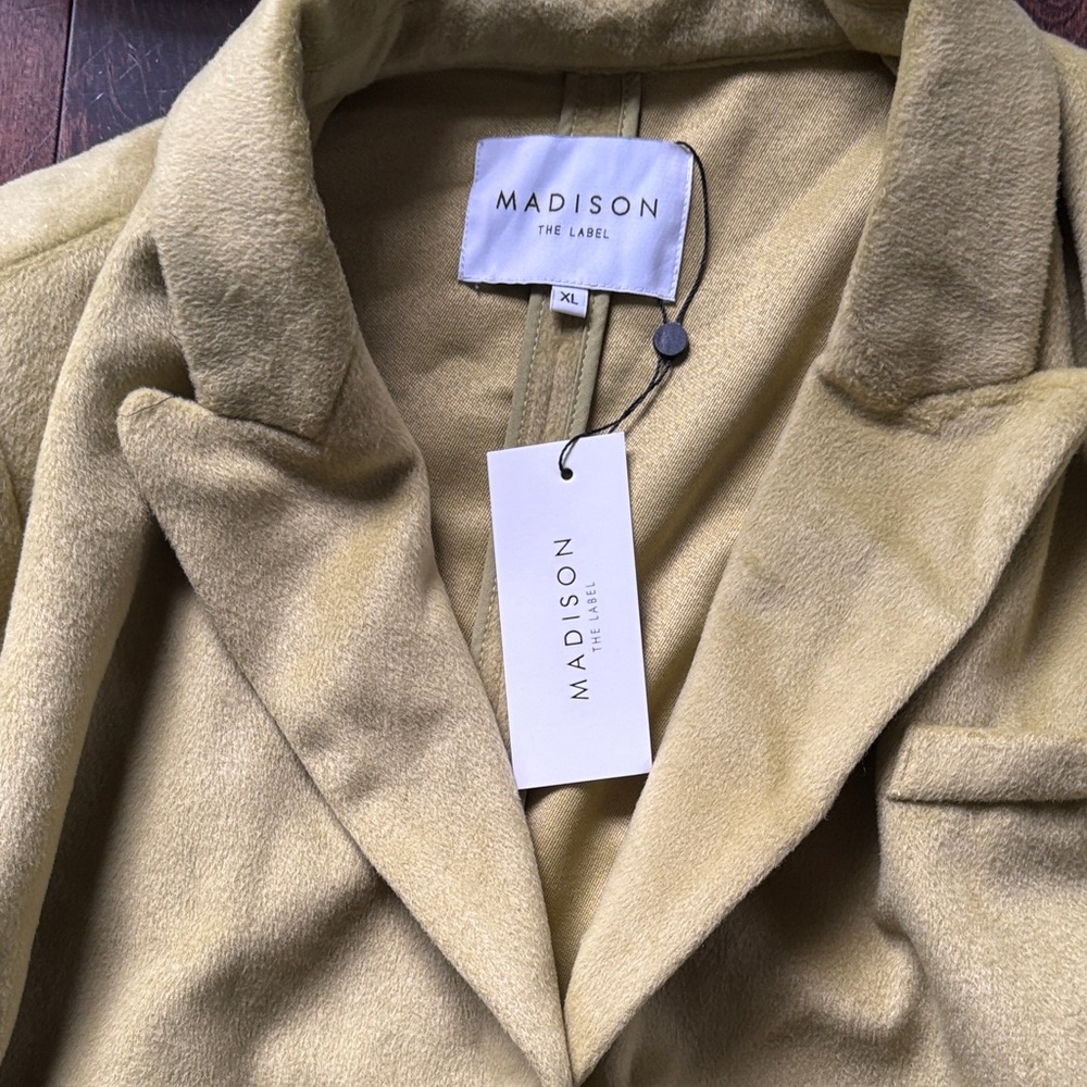 24hr sale $50 NWT Madison the label lime green long coat size XL